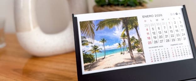 Calendario de pared con fotografía de paisaje